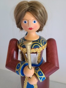 lot 195 image: Erzgebirge Angel Nutcracker