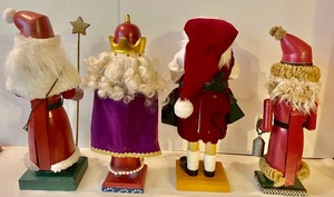 lot 362 image: 4 Nifty Nutcrackers