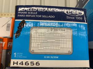 lot 102 image: CEC SEALED BEAM HEADLIGHTS
