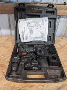 Craftsman 14.4V Cordless Drill Kit w (2) Batteries and Charger in Case - Untested