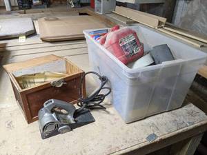 Craftsman Electric Planer w Wood Box & Tote pf Garage Misc.