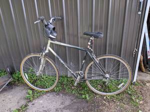 Specialized Crossroads Mens Bike  Bicycle