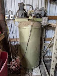 Air Compressor - 230V 1 Phase - Looks to be about 60 gallon - Works Good