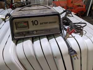 Schumacher 10A 6V,12V Charger - Tested and Works