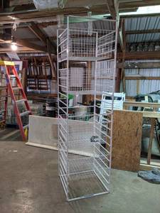 Storage Unit with 4 Wire Baskets