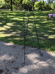 Large Black Metal Easel