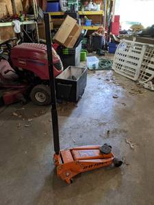 Daytona 3 Ton Floor Jack - Works Well - Not a lot of Use