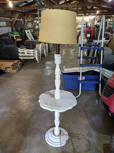 Floor Lamp w Table - 54 Tall