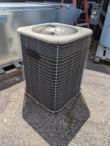 Lennox Model HS29-060-9Y - 3 Phase Central Air Unit