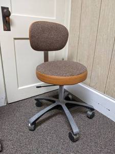 lot 314 image: Vintage Rolling Dental Chair