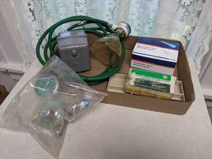 lot 329 image: New Porter Oxygen Pressure Gauge, Nitrous Mask and More
