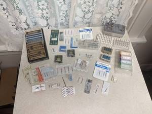 lot 342 image: Large Lot of Dental Drill Bits and Burs
