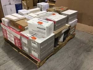 Pallet with assorted ceramic flooring see pictures