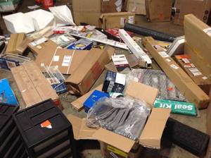 lot 35 image: pallet of assorted small houseware appliances (see all pictures)