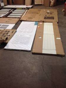 pallet of assorted doors (various sizes and colors) (mix pallet) see all pictures
