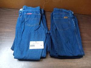 4 Pairs of Relaxed Fit Jeans  (1) 30 x 30 G & K, (1) 30 x 28 G & K (2) 30 x 30 394 Jeans