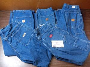 7 Pairs of Carpenter Jeans (2) 32 x 30 Fire Resistant Carhartt, (1) 32 x 32 Wrangler Jeans, (1) 32 x 32 , (2) 32 x 32 Red Kap, (1) Carhartt
