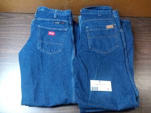 6 Pairs of Relaxed Cut Jeans (2) 32 x 32 Fire Resistant Dickies, (3) 32 x 34 394 Denim (1) 32 x 32 394 Denim
