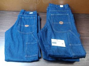 7 Pairs of 33 x 32 Carpenter Jeans- (1) Red Kap, (6) G & K