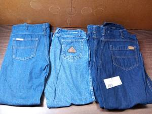 5 Pairs of Relaxed Cut Jeans-(1) 36 x30 Fire Resistant Bullwark, (1) 36 x 32 G & K, (2) 36 x 30 394 Denim, (1) 36 x 32 394 Denim