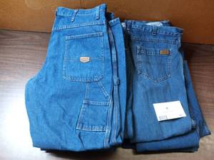 11 38 x 32 Pairs of  Carpenter & Relaxed Cut Jeans-(4) 394 Relaxed Cut, (7) Red Kap Carpenter
