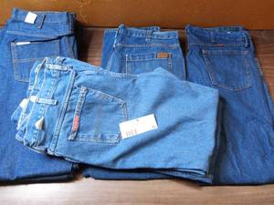 8 Pairs of Jeans (4) 38 x 34 G & K Relaxed Cut , (1) 38 X 34 G & K Carpenter, (1) 38 x 33 G & K Relaxed Cut, (1) 38 x 34 Russtler Relaxed Cut (1) 38 x 34 394 Denim Relaxed Cut