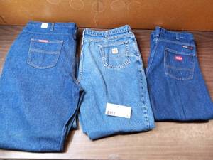 4 Pairs of Relaxed Cut Jeans-(1) 34x 34 Fires Resistant Dickies, (1) 42 x 32 Fire Resistant Carhartt, (1) 42 UNF G & K, (1) 42 x 30 G & K