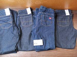 8 Pairs of BRAND NEW WITH TAGS Womens Dickies Jeans (3) 6R Womens Dickies Jeans (2 w.tags) (1) 8R BRAND NEW WTAGs (3) 10R BRAND NEW no tags(1) 12R BRAND NEW WTAGS
