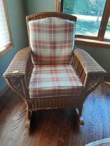 Wicker rocker 36x40