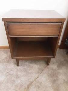 Midcentury Mod Nightstand 20x14x24