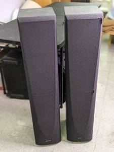lot 198 image: Set of (2) Vintage Sony Tower Speakers SS-AV44