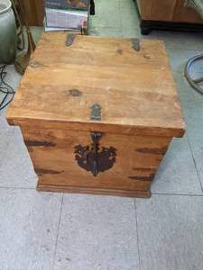 lot 175 image: Beautiful Solid Wood Chest from Mexico with Ornate Hinges & Latch
