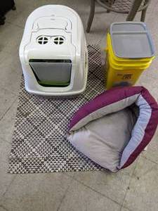 lot 179 image: Tidy Cat & Supplies Lot