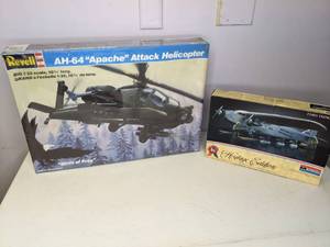lot 90 image: (2) Vintage Plastic Aviation Models - M8 & M9