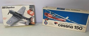 lot 97 image: Vintage New in Box - Model Airplanes (2) - M15 & M16