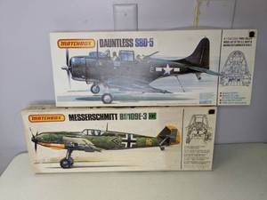 lot 145 image: Vintage Matchbox Model Airplanes - M17 & M18