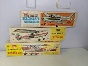 lot 152 image: Vintage Guillows Flying Model Airplanes - NIB - W1, W2, & W3