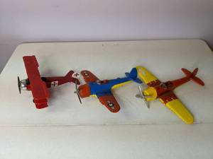 lot 153 image: Vintage Collectible Model Airplanes - 102, 103a & 103b