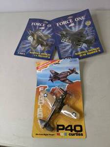 lot 150 image: Vintage Die Cast Metal Model Airplanes - 25 26 & 27