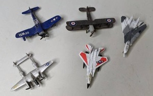lot 201 image: (5) Assorted Mini Airplane Toys - 115