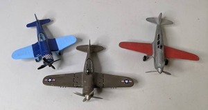lot 203 image: (3) Aviation Toy Model Airplanes - 116, 117 & 118