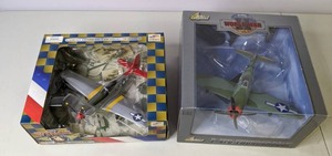 lot 81 image: (2) Die-Cast Metal NIB Airplane Model Toys - 3 & 4