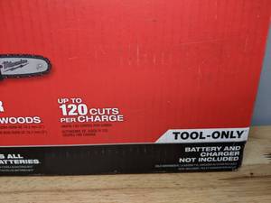 lot 5 image: Brand New Milwaukee M12 FUEL 12-Volt Lithium-Ion Brushless Cordless 6 in. HATCHET Pruning Saw