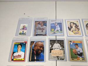 lot 70 image: Baseball Card Collection Lot