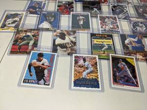 lot 72 image: Baseball Card Collection Lot Ripken Bonds Griffey Ryan