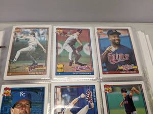 lot 73 image: Baseball Card Lot Griffey Jr. Thomas Puckett
