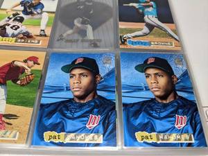 lot 74 image: 2 Baseball Card Binder Lot Barry Bonds Mahomes Canseco Sosa