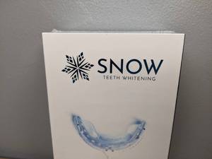 lot 35 image: Brand New SNOW Teeth Whitening Kit with LED Light