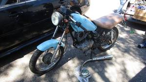 lot 2 image: Yamaha DT 165 Trailbike For Parts Or Repair. Owner States That It Needs Head Work. Somewhat Disassembled