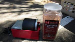 lot 25 image: Ammo Cartridge Tumbler & Tumbling Media